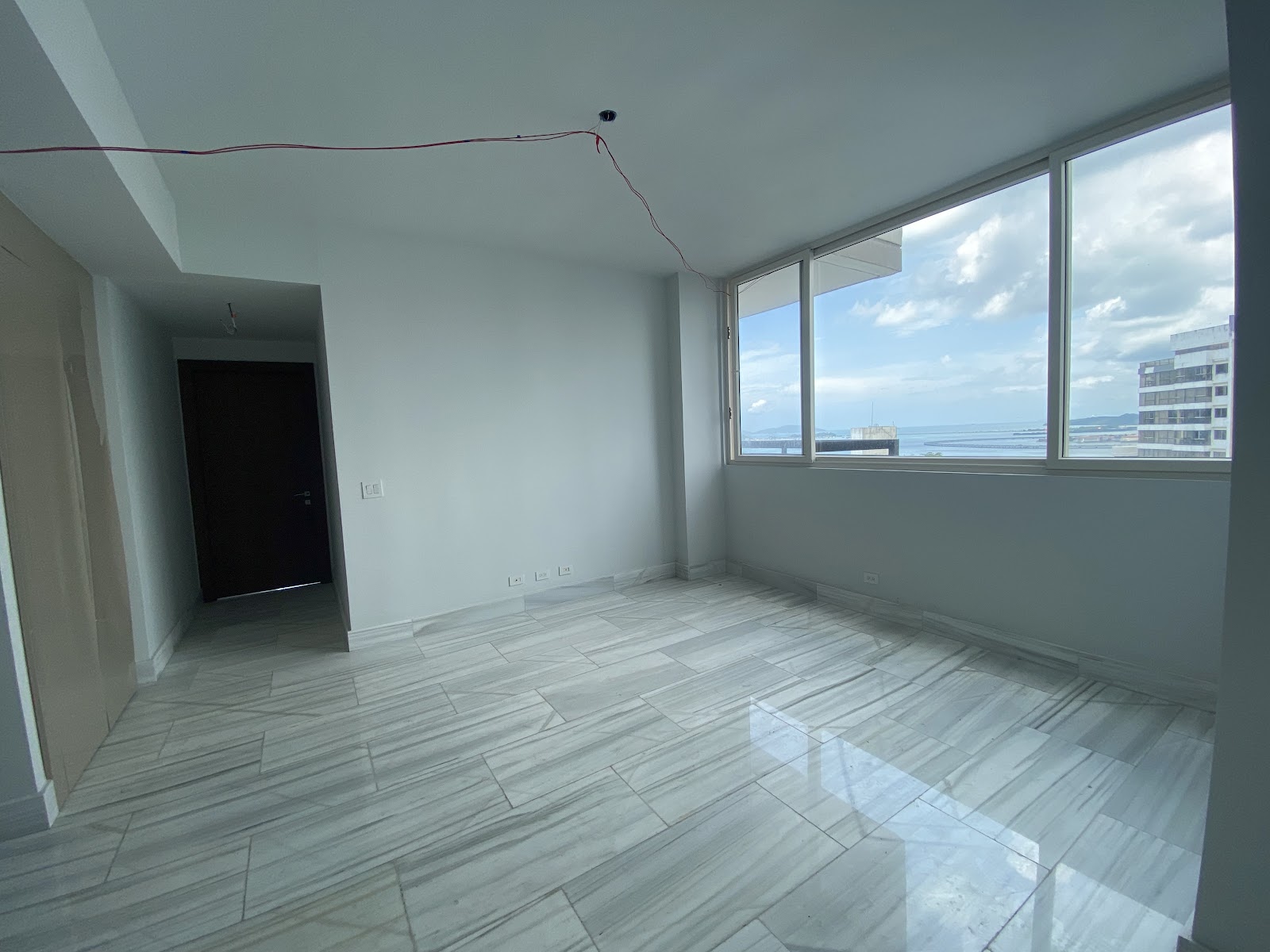 25B T100 — The Towers — foto 11 de 26