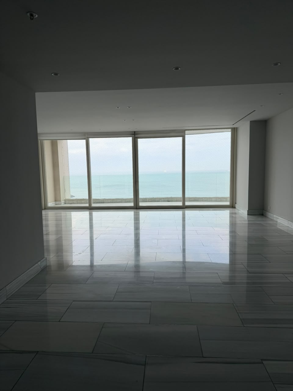 25B T100 — The Towers — foto 24 de 26