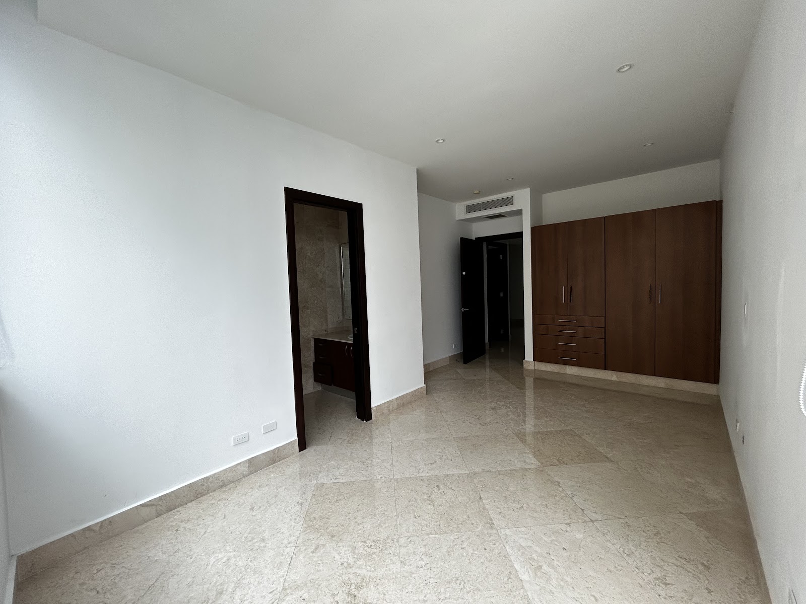 44B — The Point — foto 11 de 20