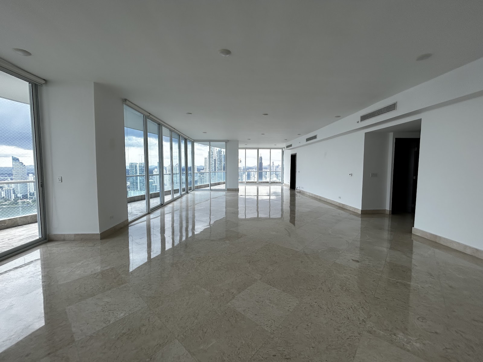 44B — The Point — foto 4 de 20