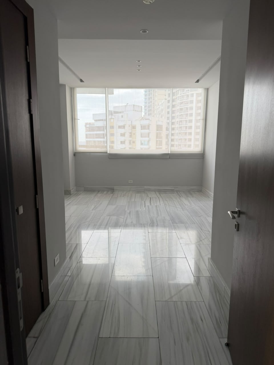 25B T100 — The Towers — foto 21 de 26
